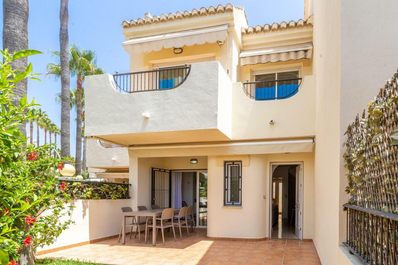 Feriehus Stylish Townhouse In Beachfront Complex Marbella