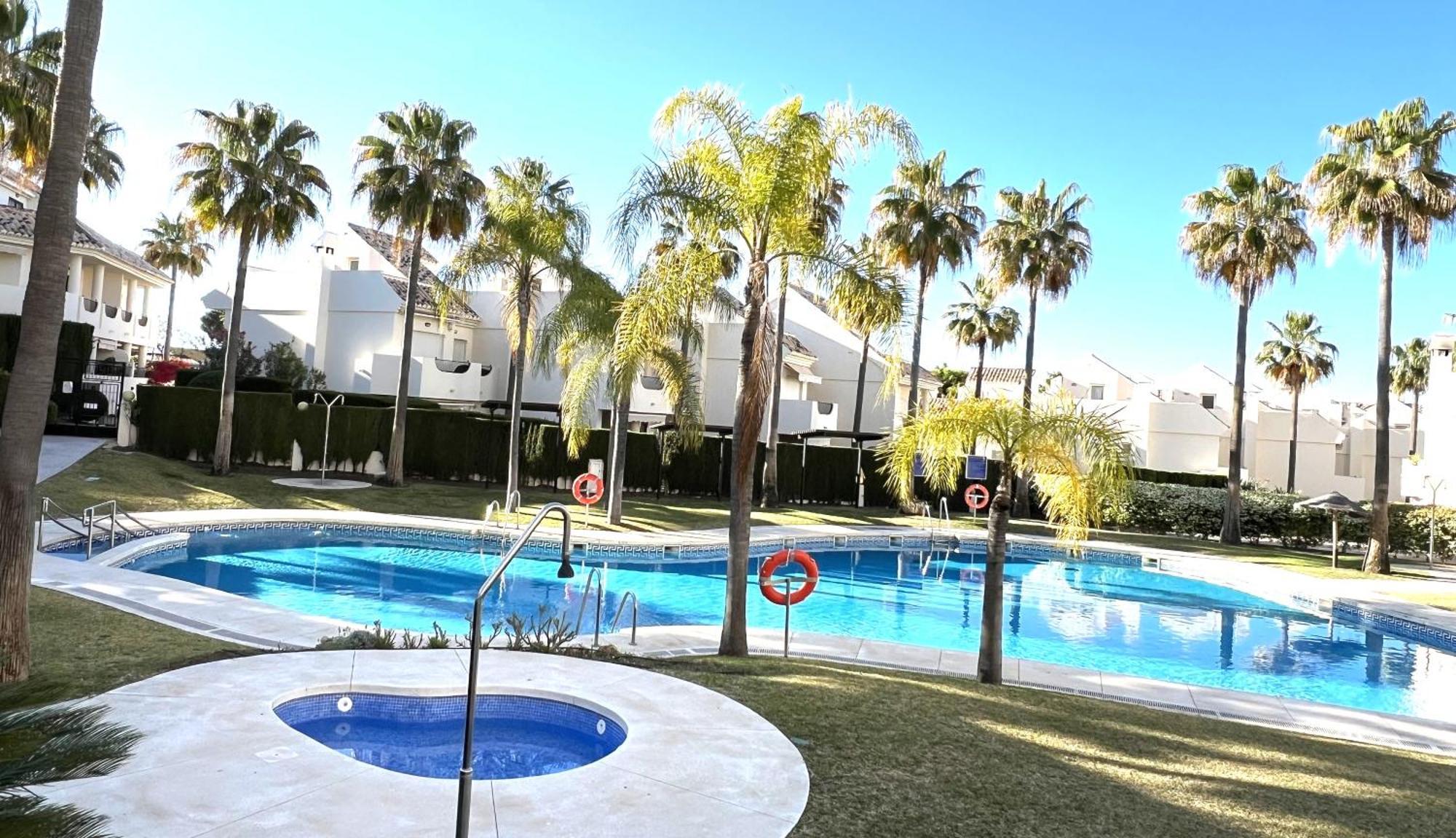 Сasa de vacaciones Stylish Townhouse In Beachfront Complex Marbella